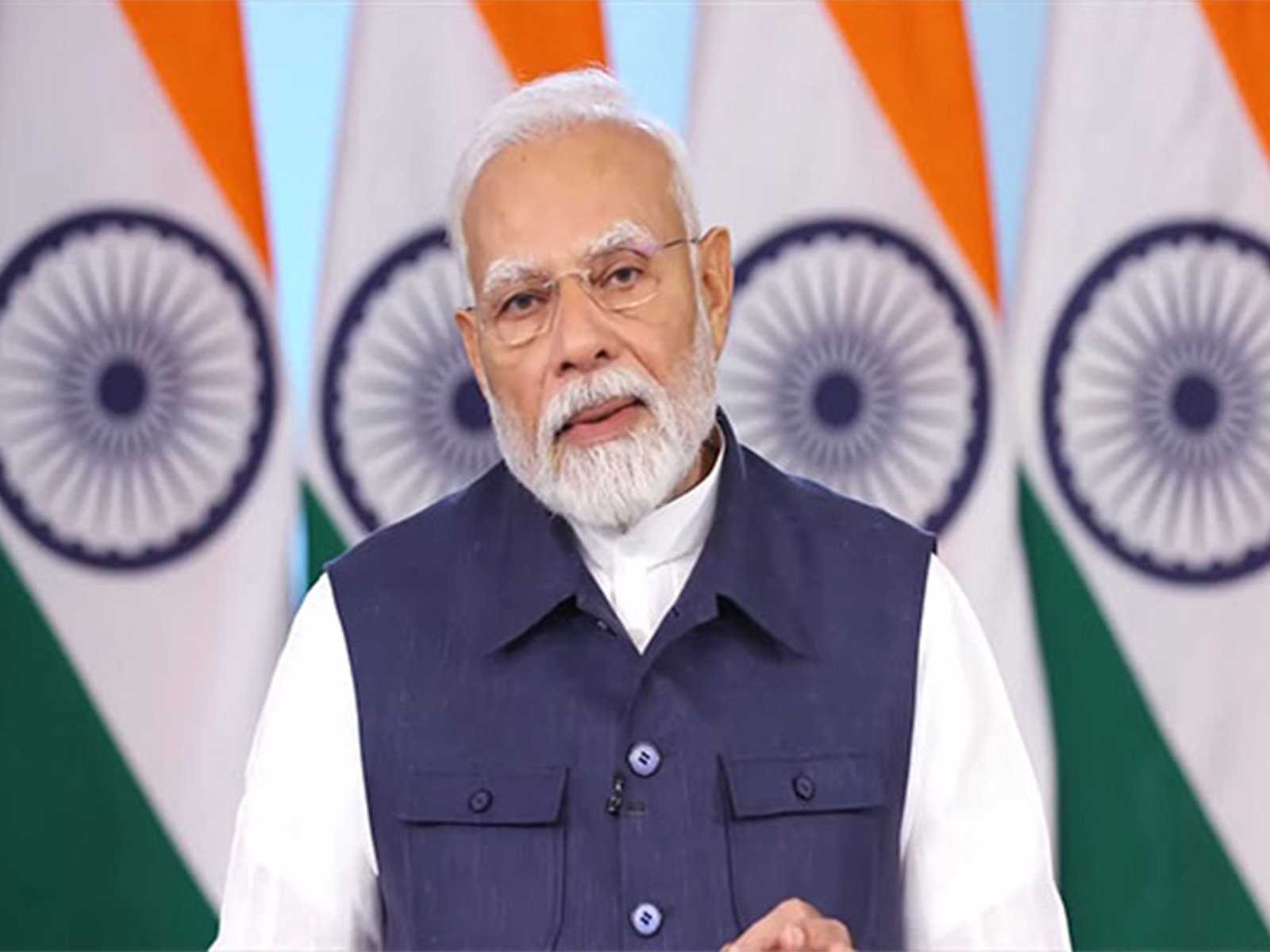प्रधानमंत्री नरेंद्र मोदी ने मंगलवार को हिमाचल प्रदेश के बिलासपुर में हुए भूस्खलन में हुई मौतों पर गहरा दुख व्यक्त किया और मृतकों के परिजनों को 2-2 लाख रुपये की अनुग्रह राशि देने की घोषणा की।